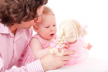 Las muñecas con las que juegan tus hijas les amargarán la vida